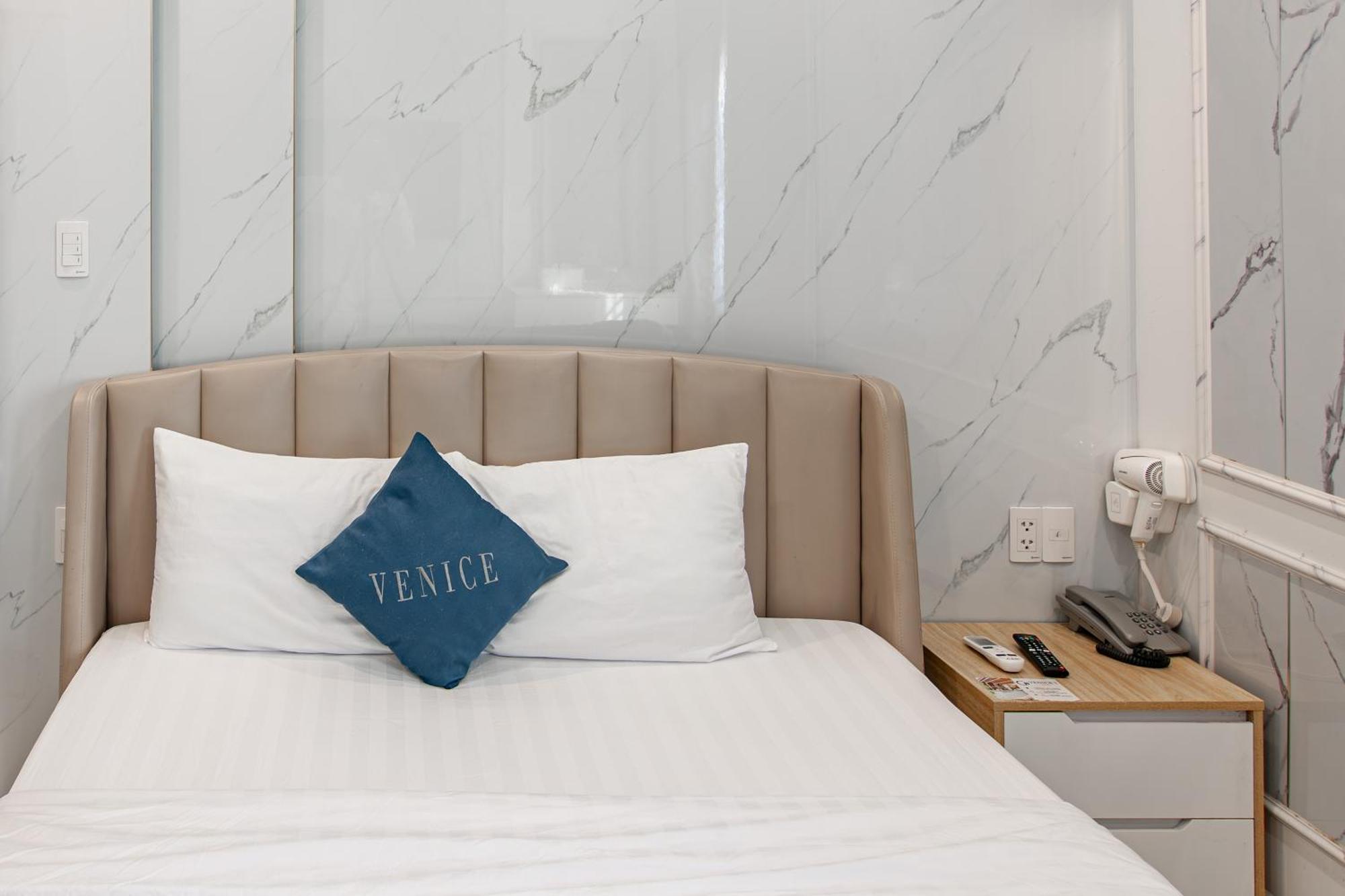 Venice 1 Hotel Хошимін Екстер'єр фото